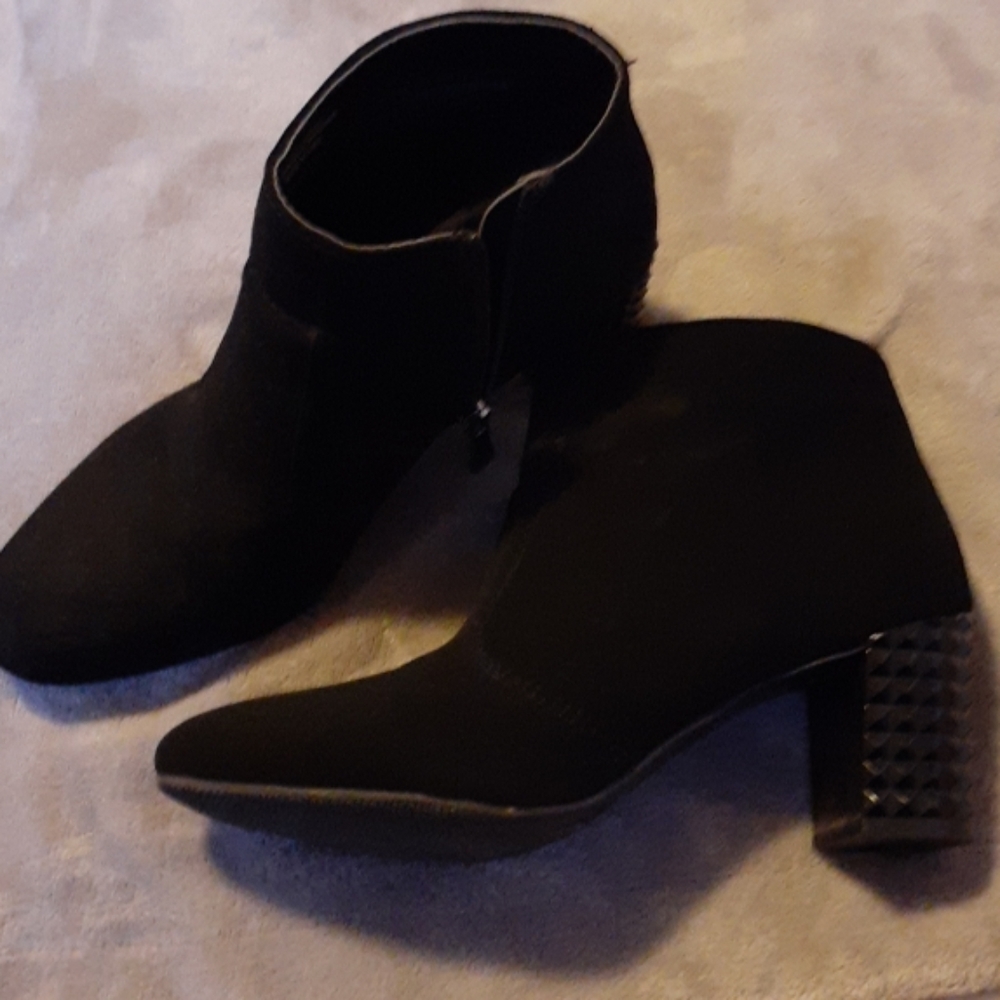 Booties - Picture 3 of 4